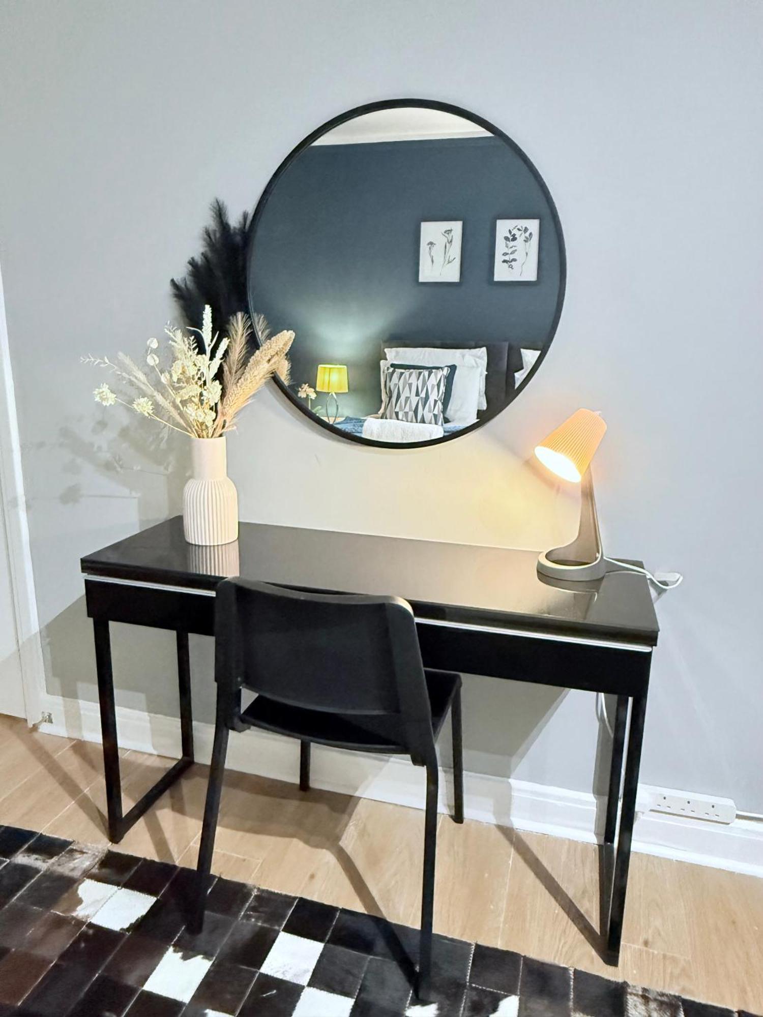 Staylondon - Sleeps 6 With Free Parking - Tourist, Concerts & Matches Exteriör bild